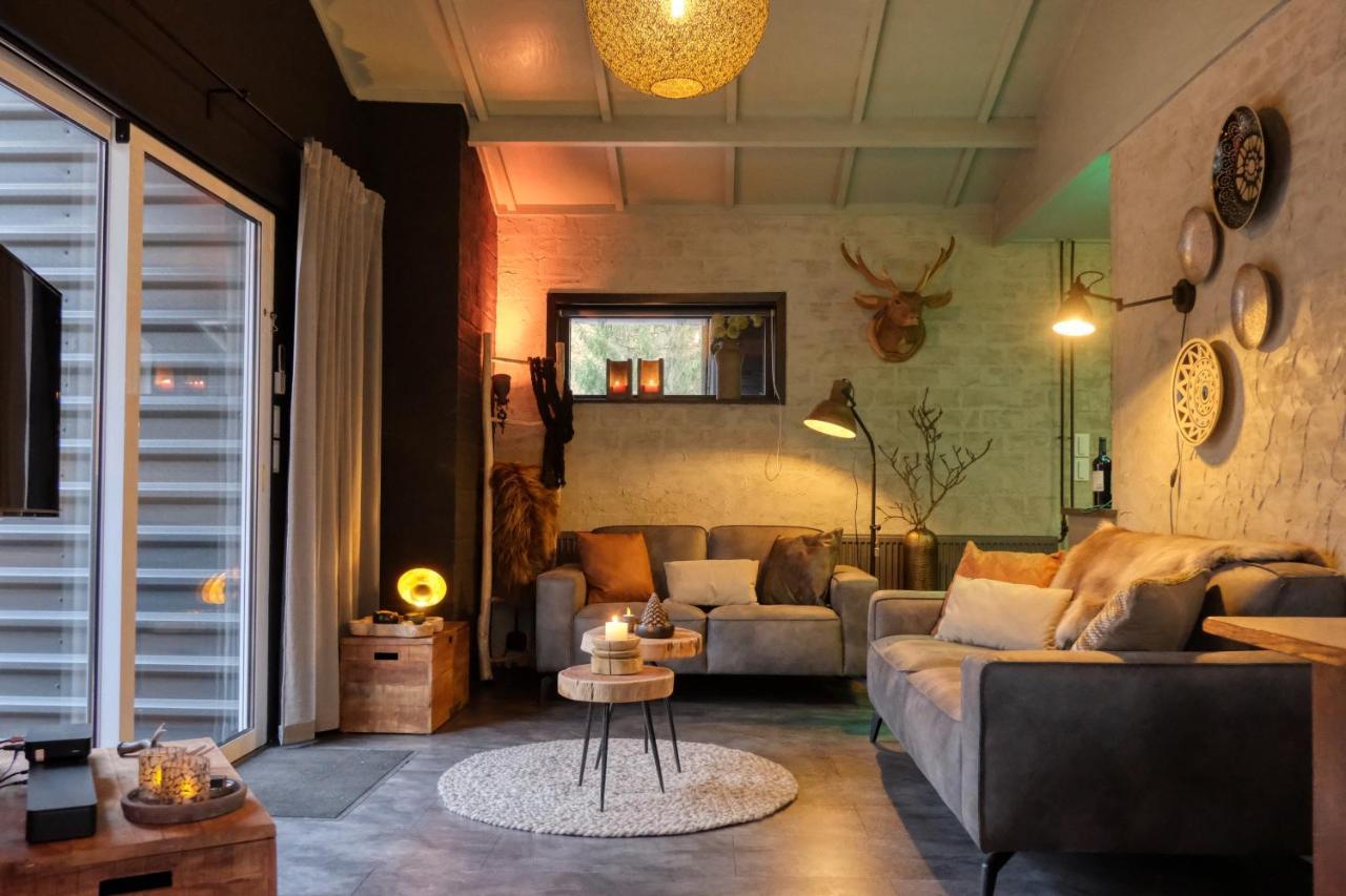 Lodge In Een Bosrijke Omgeving Met Hottub & Sauna Opt Rheezerveen Zewnętrze zdjęcie