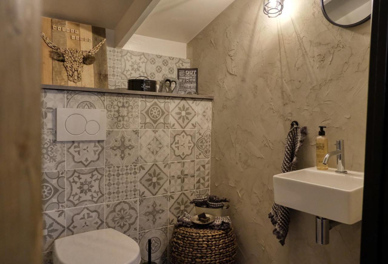 Lodge In Een Bosrijke Omgeving Met Hottub & Sauna Opt Rheezerveen Zewnętrze zdjęcie