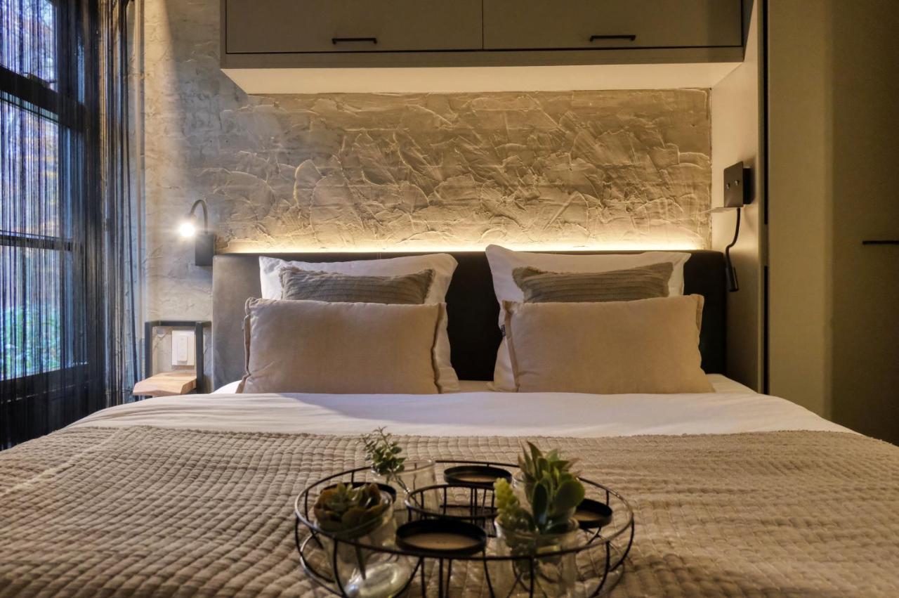 Lodge In Een Bosrijke Omgeving Met Hottub & Sauna Opt Rheezerveen Zewnętrze zdjęcie