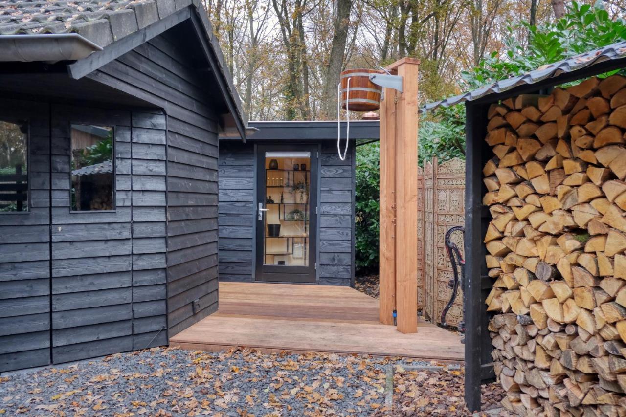 Lodge In Een Bosrijke Omgeving Met Hottub & Sauna Opt Rheezerveen Zewnętrze zdjęcie
